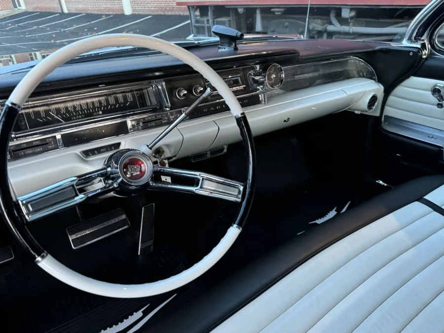 1961 Cadillac Series 62 6th Gen - Image 8 of 11