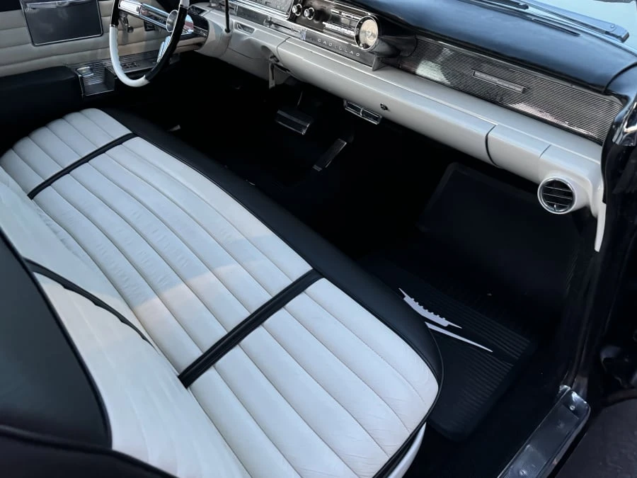 1961 Cadillac Series 62 6th Gen - Image 9 of 11