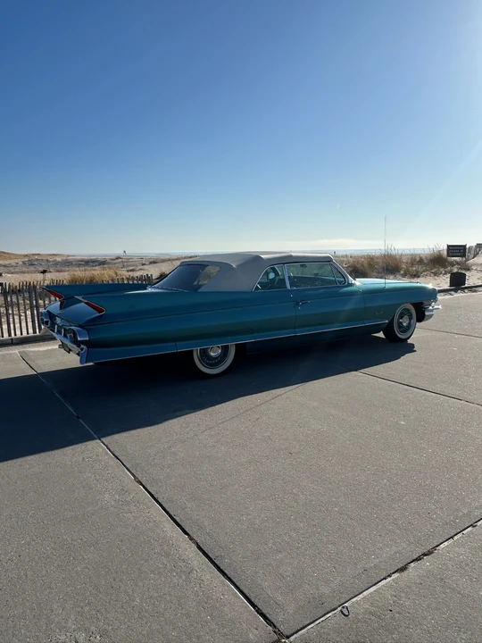1961 Cadillac Series 62 6th Gen - Image 15 of 31