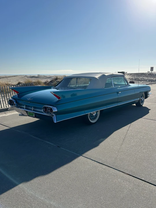 1961 Cadillac Series 62 6th Gen - Image 16 of 31