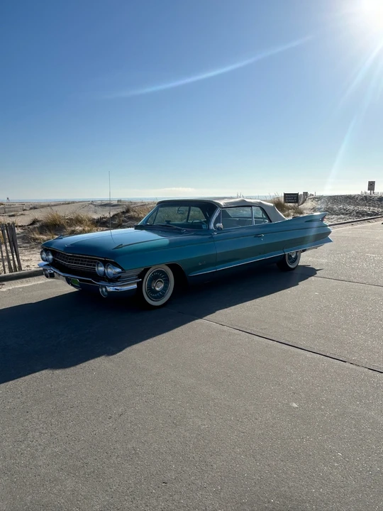 1961 Cadillac Series 62 6th Gen - Image 4 of 31