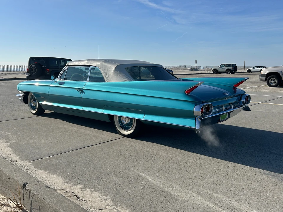 1961 Cadillac Series 62 6th Gen - Image 24 of 31