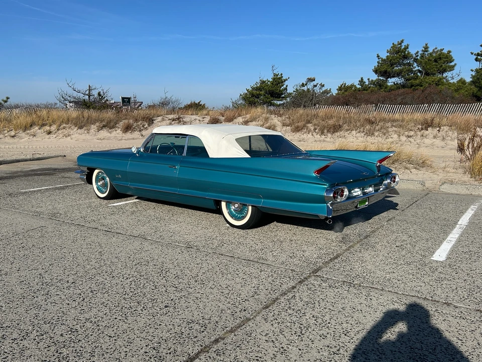 1961 Cadillac Series 62 6th Gen - Image 26 of 31