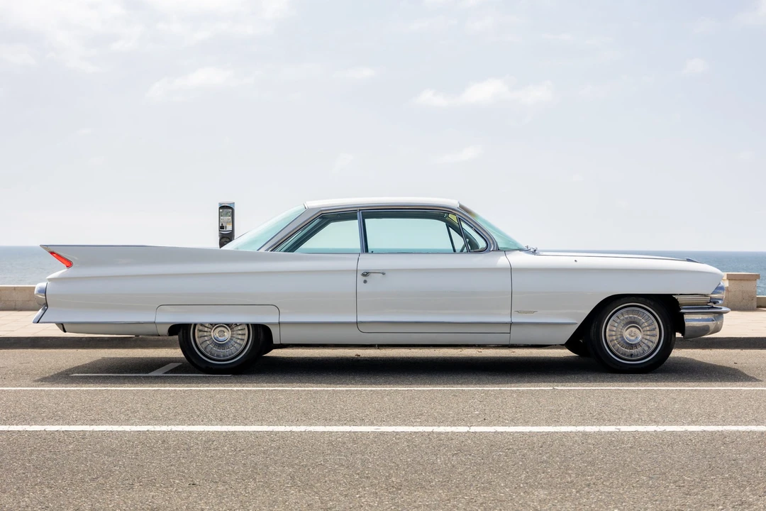 1961 Cadillac Series 62 6th Gen - Image 7 of 31