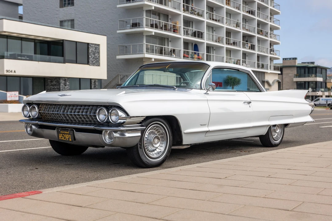1961 Cadillac Series 62 6th Gen - Image 2 of 31