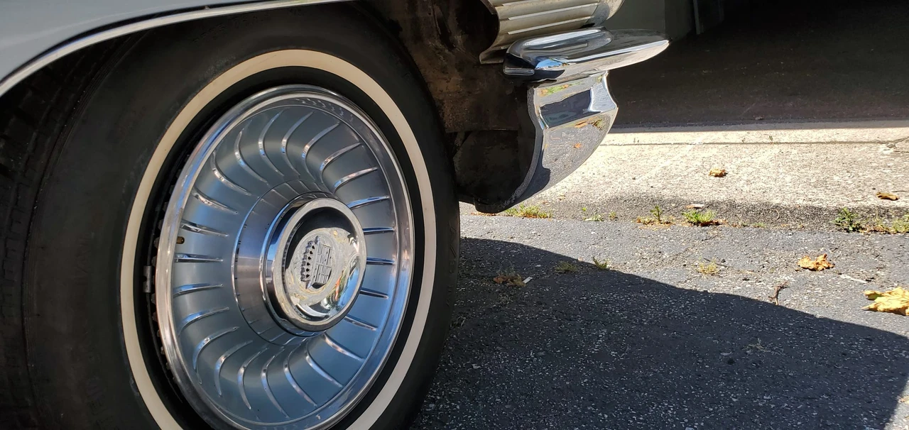1961 Cadillac Series 62 6th Gen - Image 26 of 31