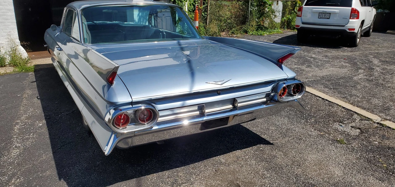 1961 Cadillac Series 62 6th Gen - Image 10 of 31