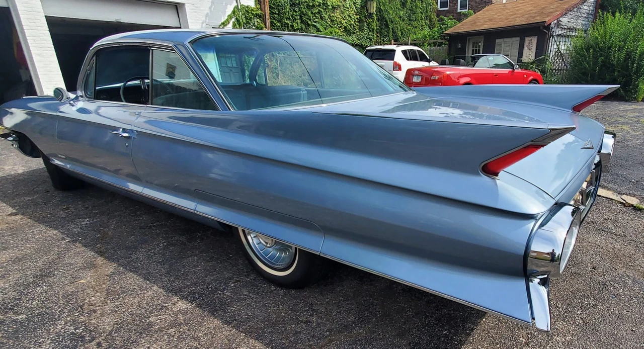1961 Cadillac Series 62 6th Gen - Image 15 of 31