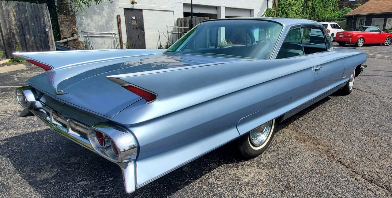 1961 Cadillac Series 62 6th Gen - Image 8 of 31