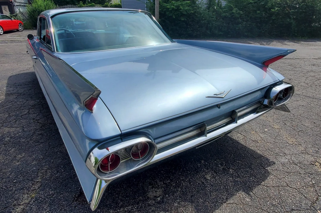1961 Cadillac Series 62 6th Gen - Image 11 of 31