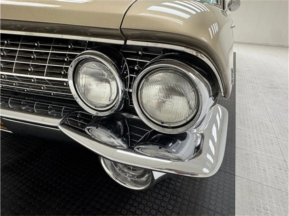 1961 Cadillac Series 62 6th Gen - Image 11 of 31