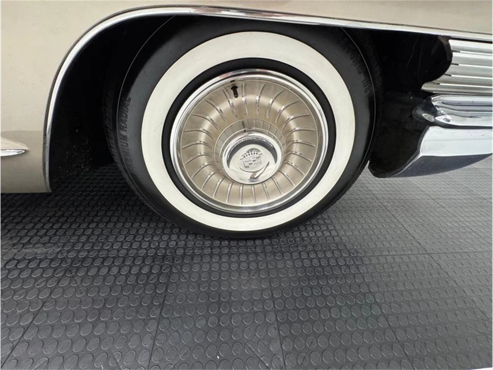 1961 Cadillac Series 62 6th Gen - Image 25 of 31