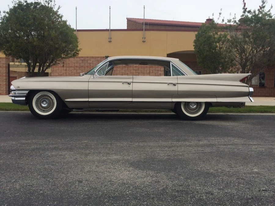 1961 Cadillac Series 70 & 75 - Image 2 of 11