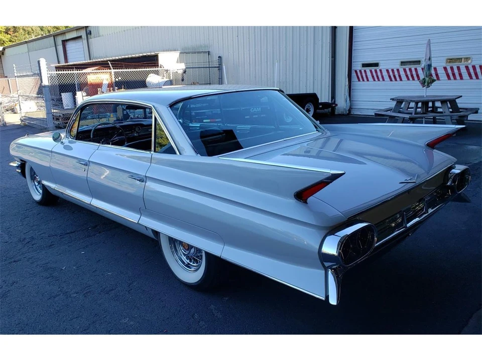 1961 Cadillac Series 62 6th Gen - Image 26 of 31