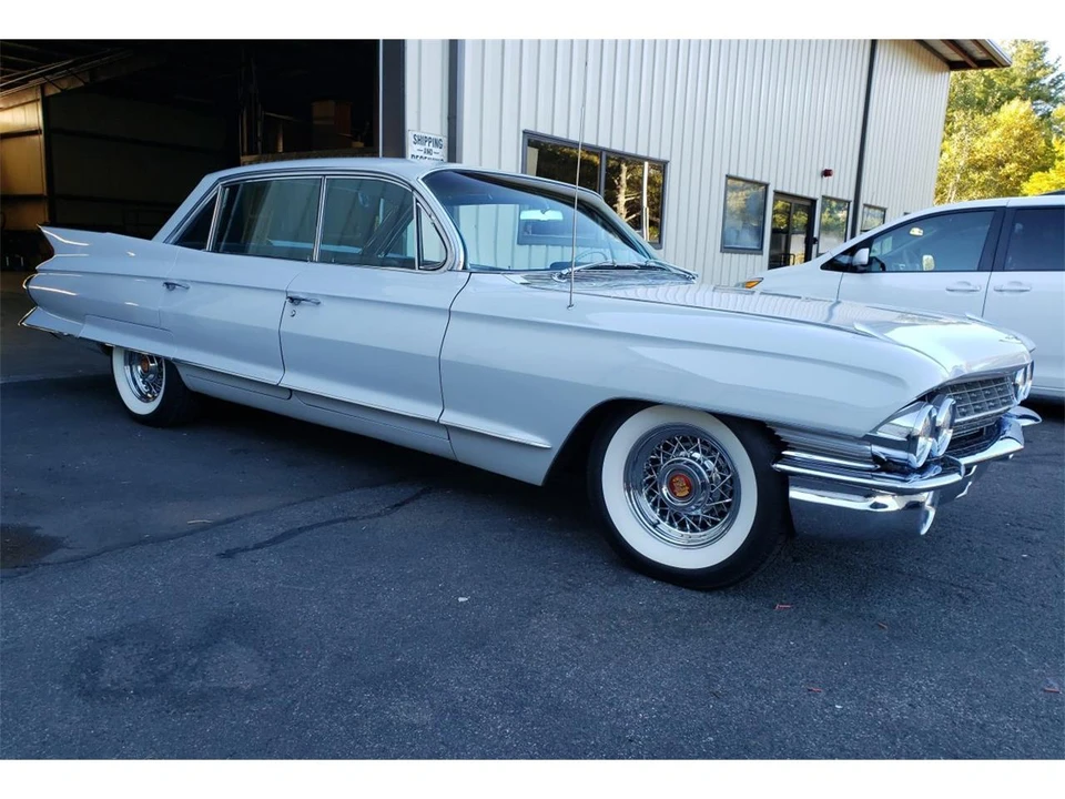 1961 Cadillac Series 62 6th Gen - Image 6 of 31