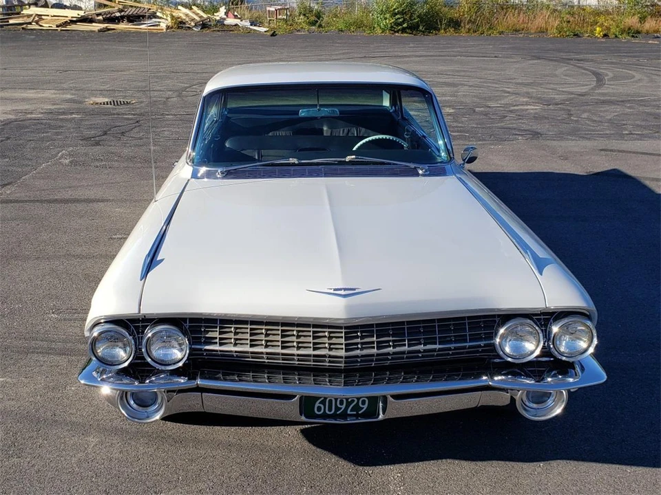 1961 Cadillac Series 62 6th Gen - Image 8 of 31