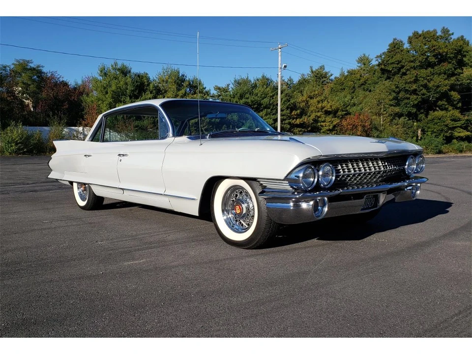 1961 Cadillac Series 62 6th Gen - Image 5 of 31