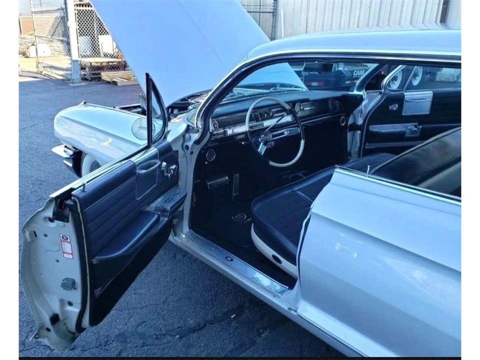 1961 Cadillac Series 62 6th Gen - Image 18 of 31