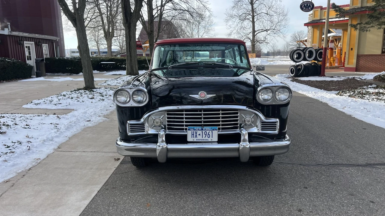 1961 Checker - Image 11 of 31