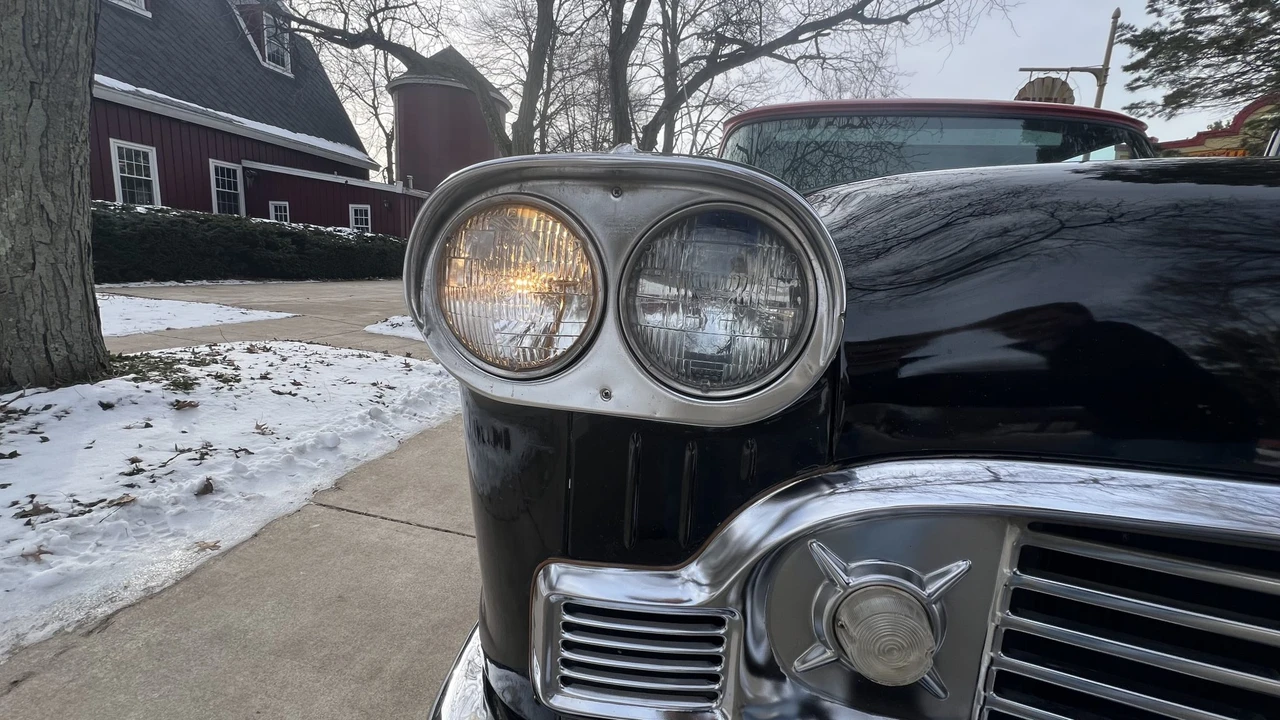 1961 Checker - Image 12 of 31