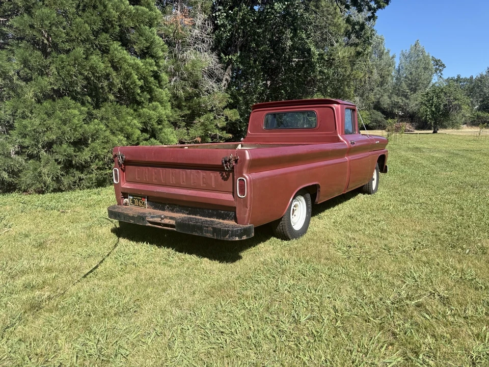 1961 Chevrolet Task Force - Image 4 of 31