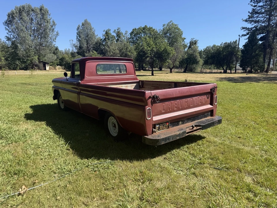 1961 Chevrolet Task Force - Image 2 of 31