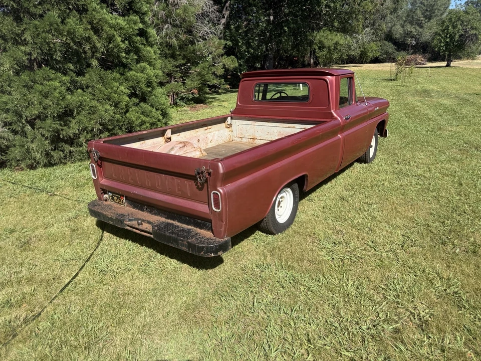1961 Chevrolet Task Force - Image 8 of 31