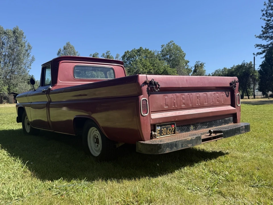 1961 Chevrolet Task Force - Image 22 of 31