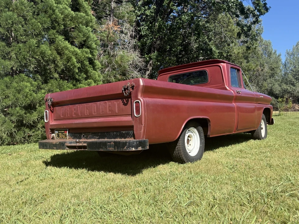 1961 Chevrolet Task Force - Image 18 of 31