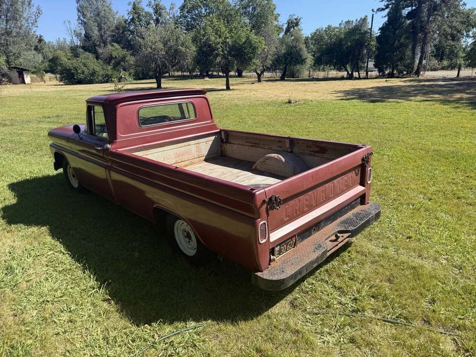 1961 Chevrolet Task Force - Image 12 of 31