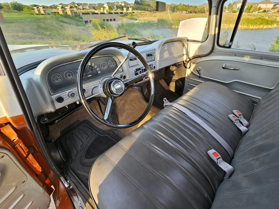 1961 Chevrolet Task Force - Image 11 of 20