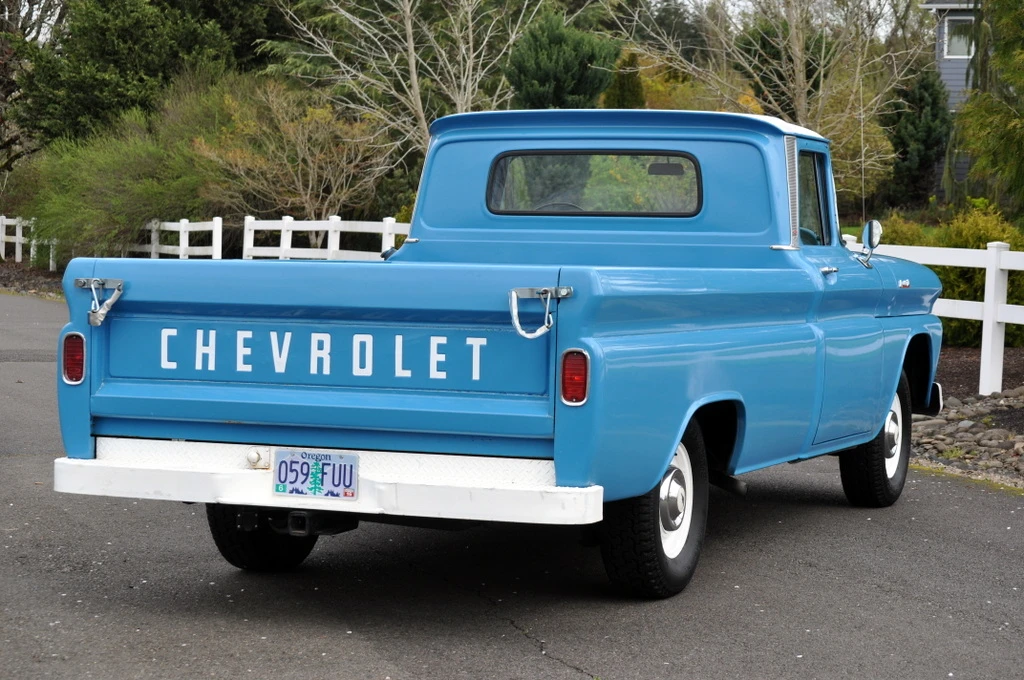 1961 Chevrolet Task Force - Image 6 of 31