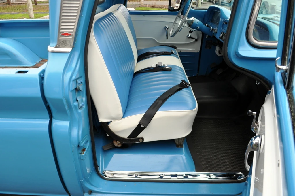 1961 Chevrolet Task Force - Image 16 of 31