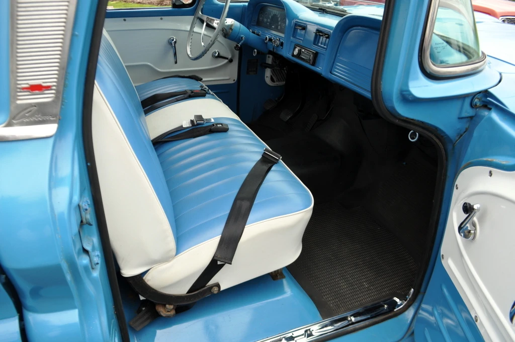 1961 Chevrolet Task Force - Image 18 of 31