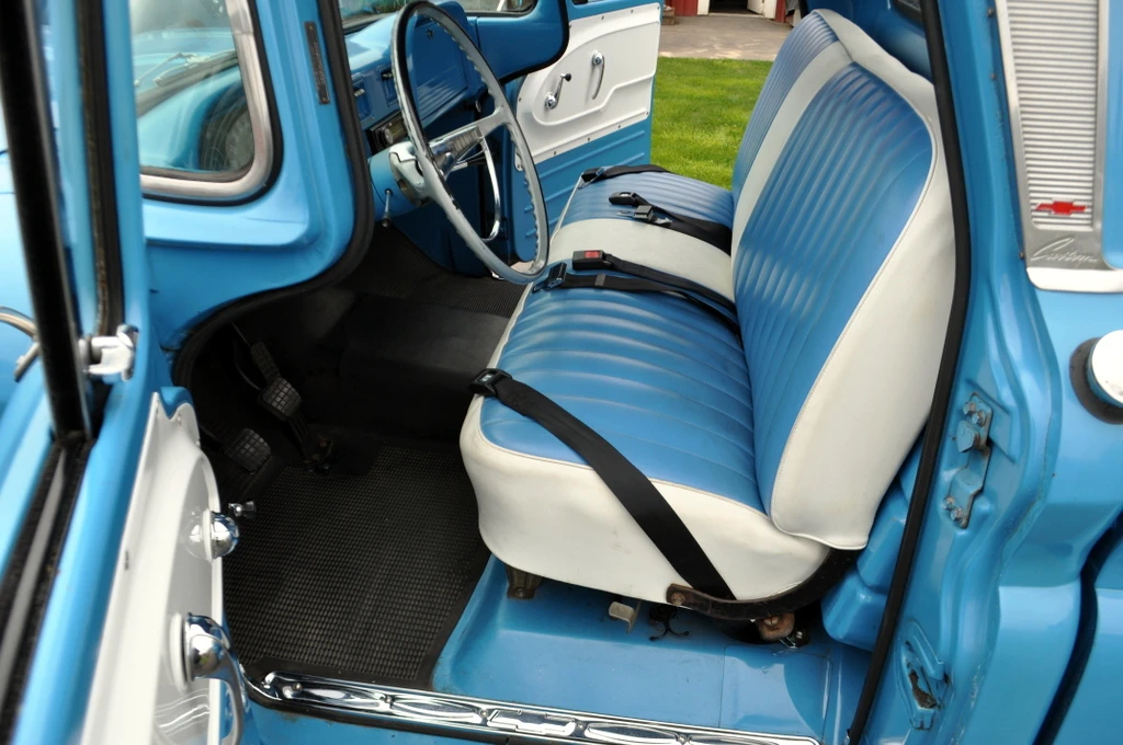 1961 Chevrolet Task Force - Image 20 of 31
