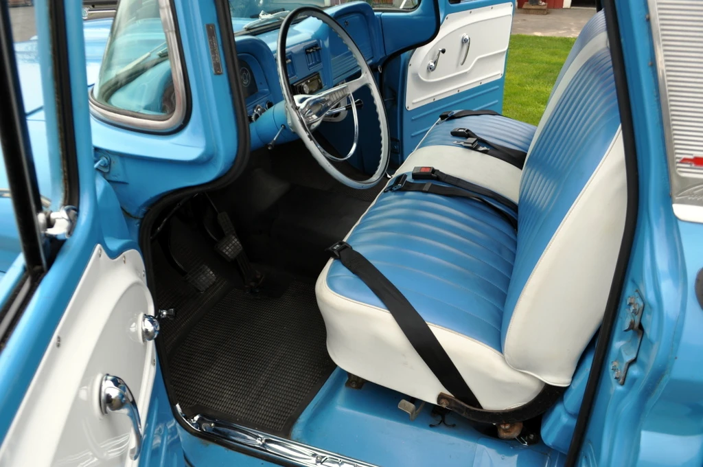 1961 Chevrolet Task Force - Image 21 of 31