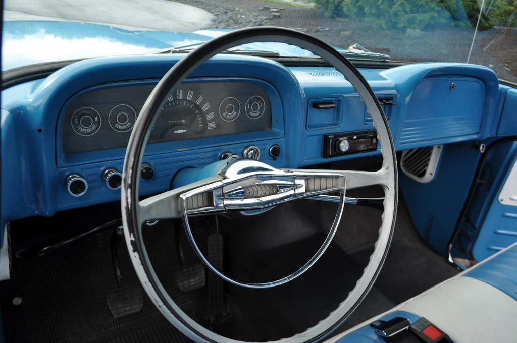 1961 Chevrolet Task Force - Image 22 of 31