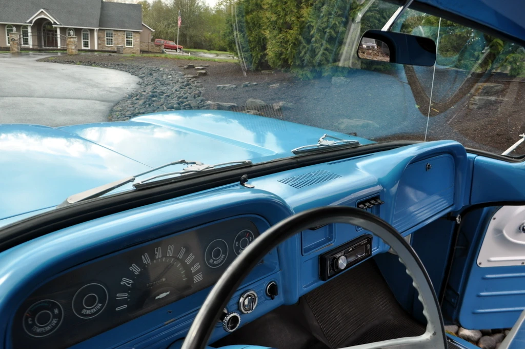 1961 Chevrolet Task Force - Image 24 of 31