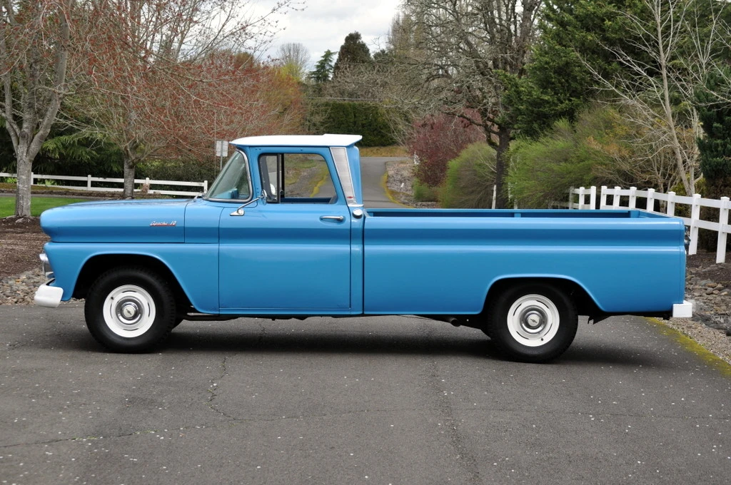 1961 Chevrolet Task Force - Image 10 of 31