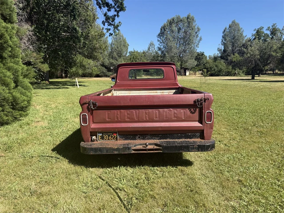 1961 Chevrolet Task Force - Image 10 of 31