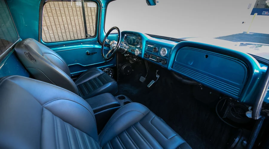 1961 Chevrolet Task Force - Image 5 of 31