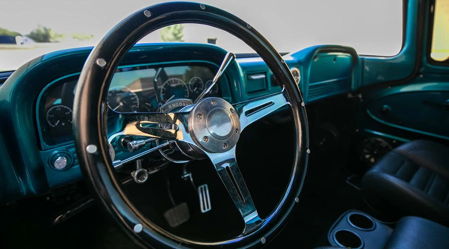 1961 Chevrolet Task Force - Image 25 of 31