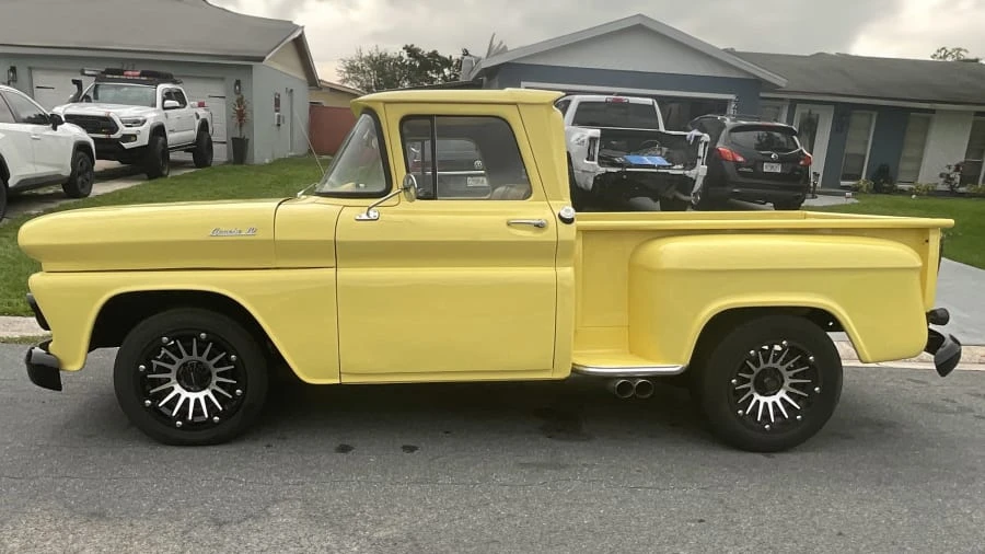 1961 Chevrolet Task Force - Image 2 of 20