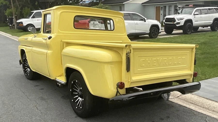 1961 Chevrolet Task Force - Image 3 of 20