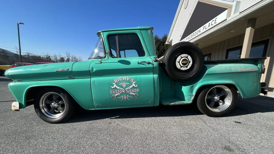 1961 Chevrolet Task Force - Image 2 of 18