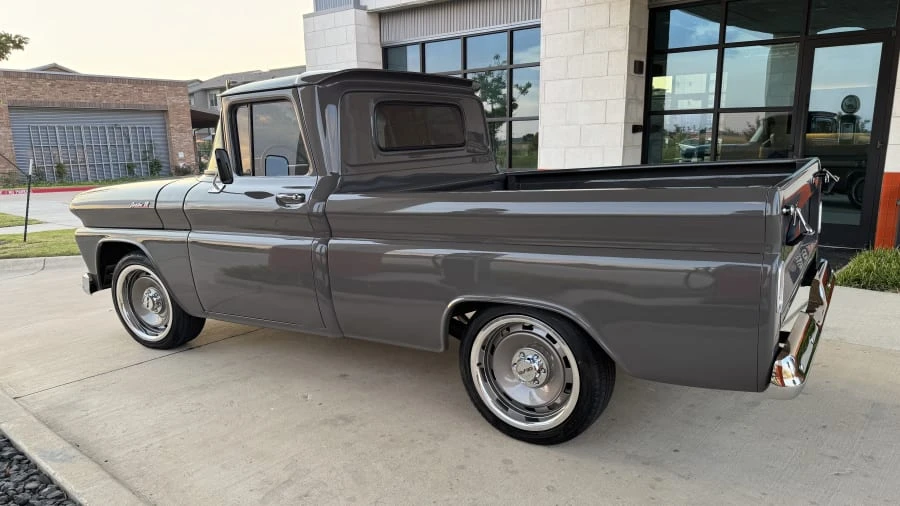 1961 Chevrolet Task Force - Image 7 of 31