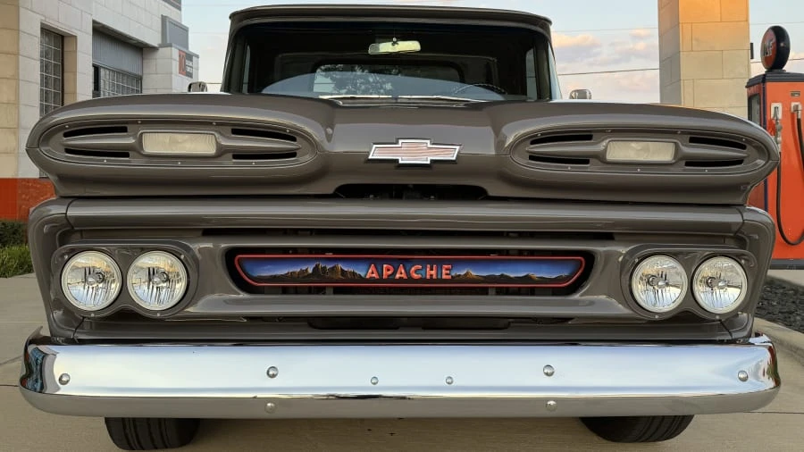 1961 Chevrolet Task Force - Image 3 of 31