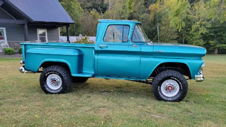 1961 Chevrolet Task Force - Image 2 of 15