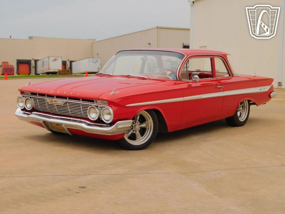 1961 Chevrolet Impala 1st Gen - Image 11 of 12