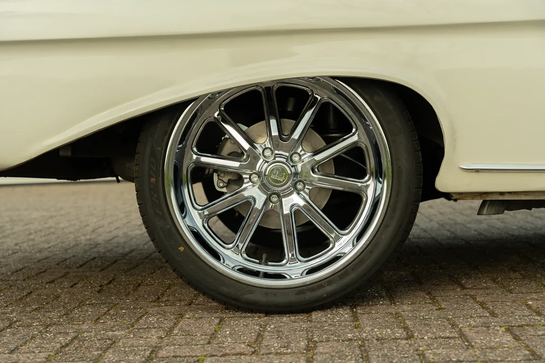1961 Chevrolet Biscayne - Image 7 of 30
